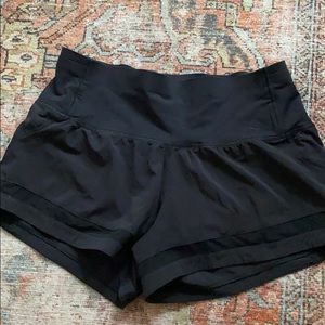 Lululemon shorts with wide waistband sz 6